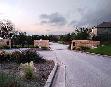 348 Stone View Trl - Photo Thumbnail 26