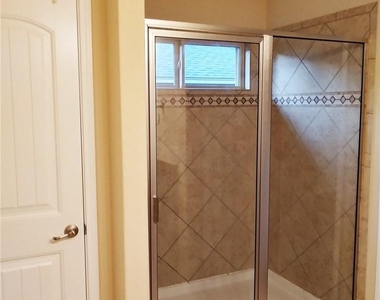 348 Stone View Trl - Photo Thumbnail 13