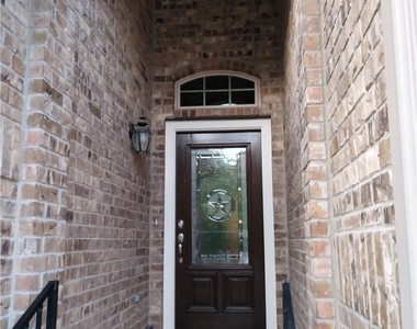 348 Stone View Trl - Photo Thumbnail 2