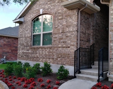 348 Stone View Trl - Photo Thumbnail 1