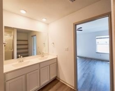 110 Fort Clark Springs Dr - Photo Thumbnail 12