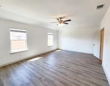 110 Fort Clark Springs Dr - Photo Thumbnail 6