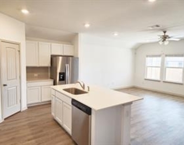 110 Fort Clark Springs Dr - Photo Thumbnail 2