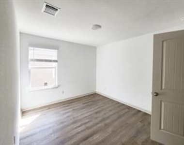 110 Fort Clark Springs Dr - Photo Thumbnail 16