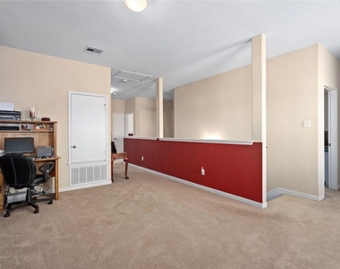 153 Crizer Ct - Photo Thumbnail 16