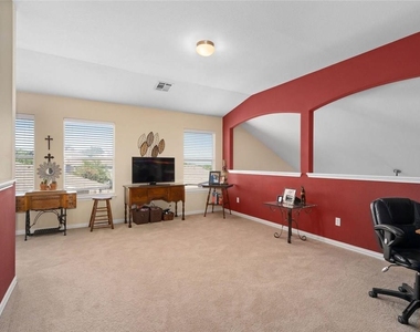 153 Crizer Ct - Photo Thumbnail 17