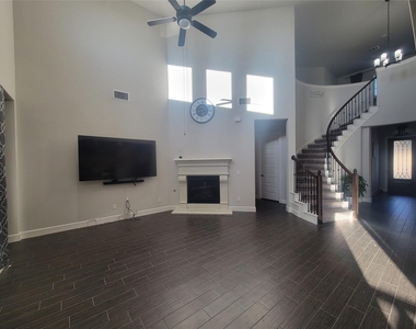340 Cross Timbers Dr - Photo Thumbnail 10