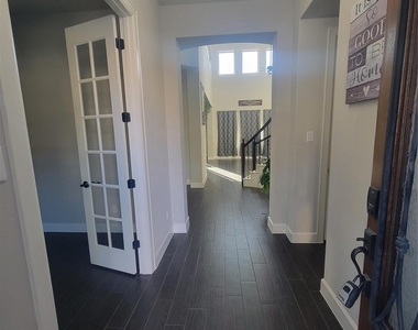 340 Cross Timbers Dr - Photo Thumbnail 2