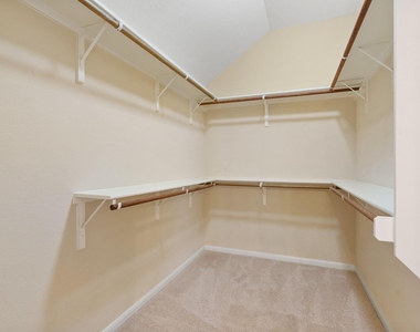 3501 Shellcastle Ln - Photo Thumbnail 10