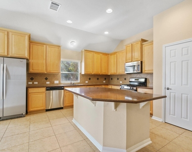3501 Shellcastle Ln - Photo Thumbnail 5