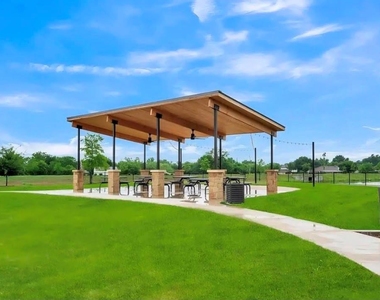 2148 Tobias Leo Way - Photo Thumbnail 20