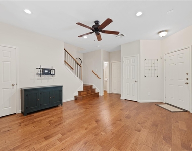 1310 W Parmer Ln - Photo Thumbnail 1