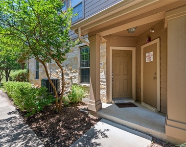 1310 W Parmer Ln - Photo Thumbnail 20