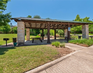 1310 W Parmer Ln - Photo Thumbnail 25