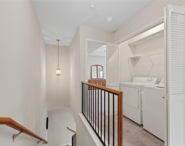 1310 W Parmer Ln - Photo Thumbnail 16