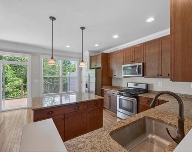 2942 Templehof Ct - Photo Thumbnail 18