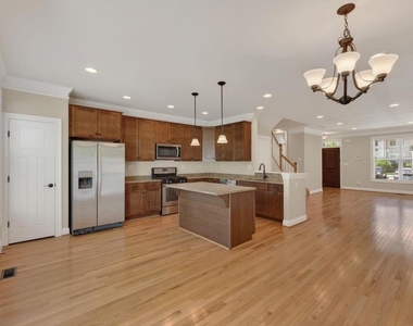 2942 Templehof Ct - Photo Thumbnail 13
