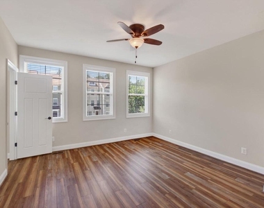 2942 Templehof Ct - Photo Thumbnail 35