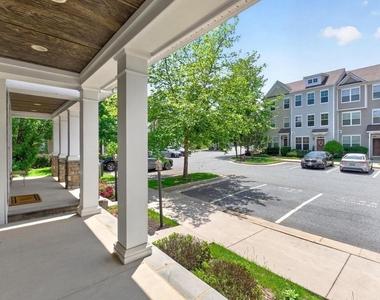 2942 Templehof Ct - Photo Thumbnail 2