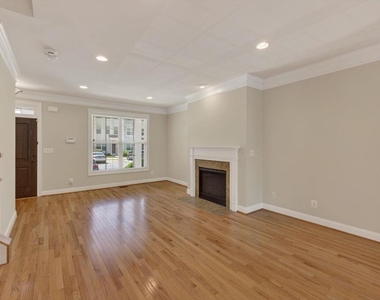 2942 Templehof Ct - Photo Thumbnail 11