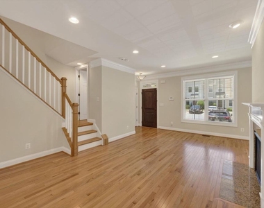 2942 Templehof Ct - Photo Thumbnail 10
