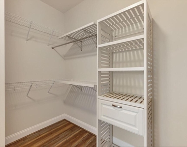 2942 Templehof Ct - Photo Thumbnail 34