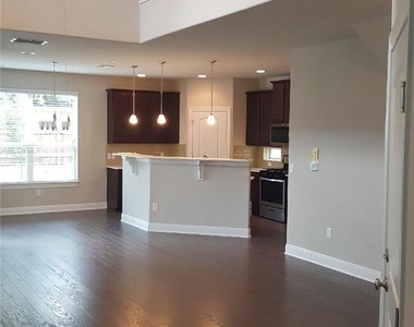 1015 Boatswain Way - Photo Thumbnail 3