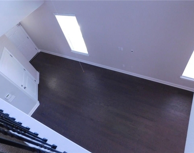1015 Boatswain Way - Photo Thumbnail 2