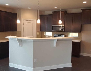 1015 Boatswain Way - Photo Thumbnail 6