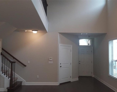 1015 Boatswain Way - Photo Thumbnail 4