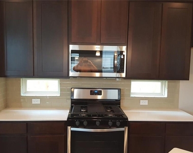 1015 Boatswain Way - Photo Thumbnail 7