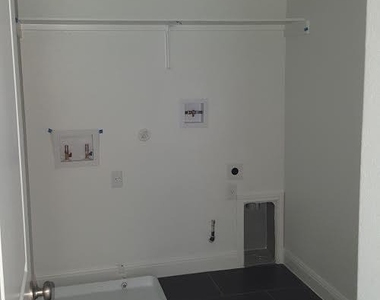 1015 Boatswain Way - Photo Thumbnail 16