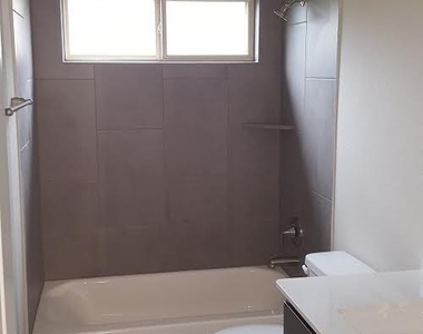 1015 Boatswain Way - Photo Thumbnail 14