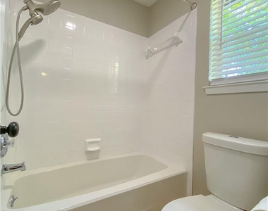 11908 Sunhillow Bnd - Photo Thumbnail 15