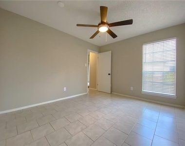 11908 Sunhillow Bnd - Photo Thumbnail 19