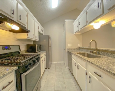 11908 Sunhillow Bnd - Photo Thumbnail 8