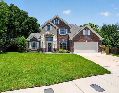 300 N Carriage Hills Dr - Photo Thumbnail 1