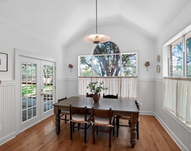 300 N Carriage Hills Dr - Photo Thumbnail 13