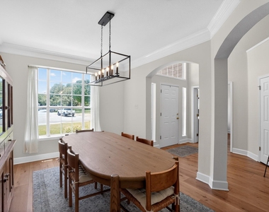 300 N Carriage Hills Dr - Photo Thumbnail 7