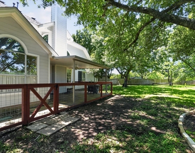 300 N Carriage Hills Dr - Photo Thumbnail 28