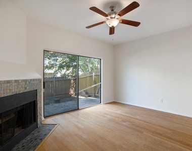11901 Swearingen Dr - Photo Thumbnail 8