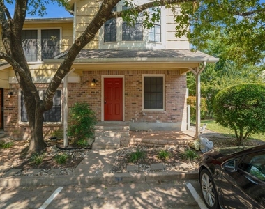 11901 Swearingen Dr - Photo Thumbnail 1
