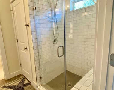 13501 Metric Blvd - Photo Thumbnail 12