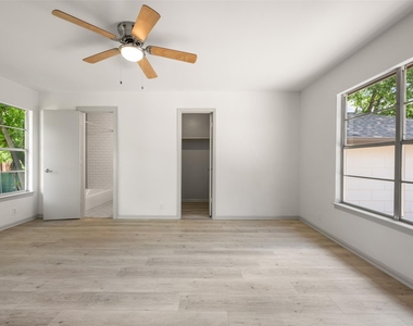 1711 S Main St - Photo Thumbnail 16