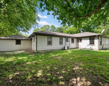 1711 S Main St - Photo Thumbnail 35