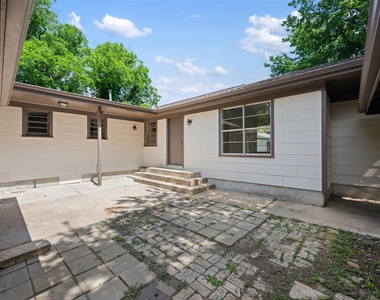 1711 S Main St - Photo Thumbnail 31