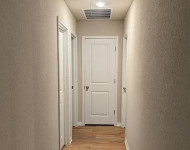1015 Bluejack Way - Photo Thumbnail 9
