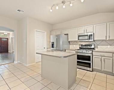 2605 Butler Way - Photo Thumbnail 10