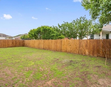 2605 Butler Way - Photo Thumbnail 28