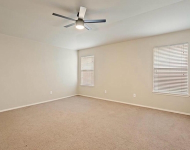2605 Butler Way - Photo Thumbnail 22